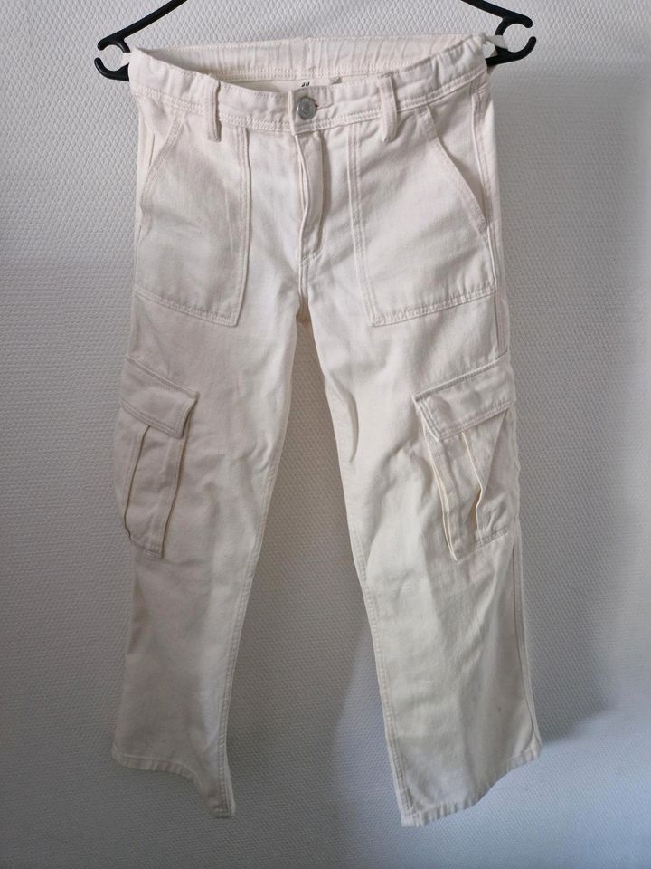 H&M wide leg Jeans, offwhite ,Gr.140 in Mudenbach