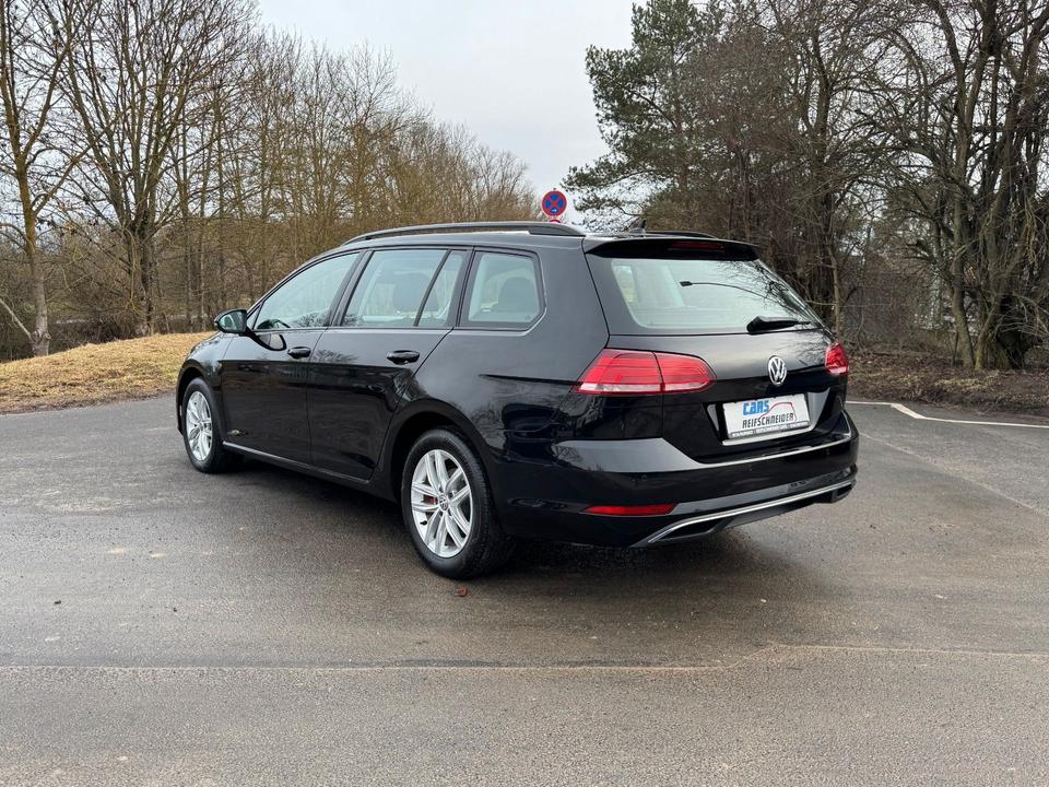 Volkswagen Golf VII Variant*Highline*1 Hand*Navi*DSG*LED* in Schweinfurt