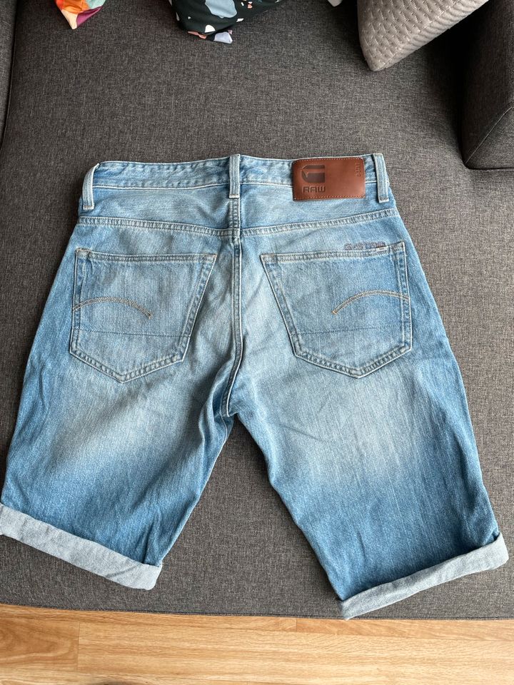 Jeansshorts von GStar Raw Größe 30 in Berlin