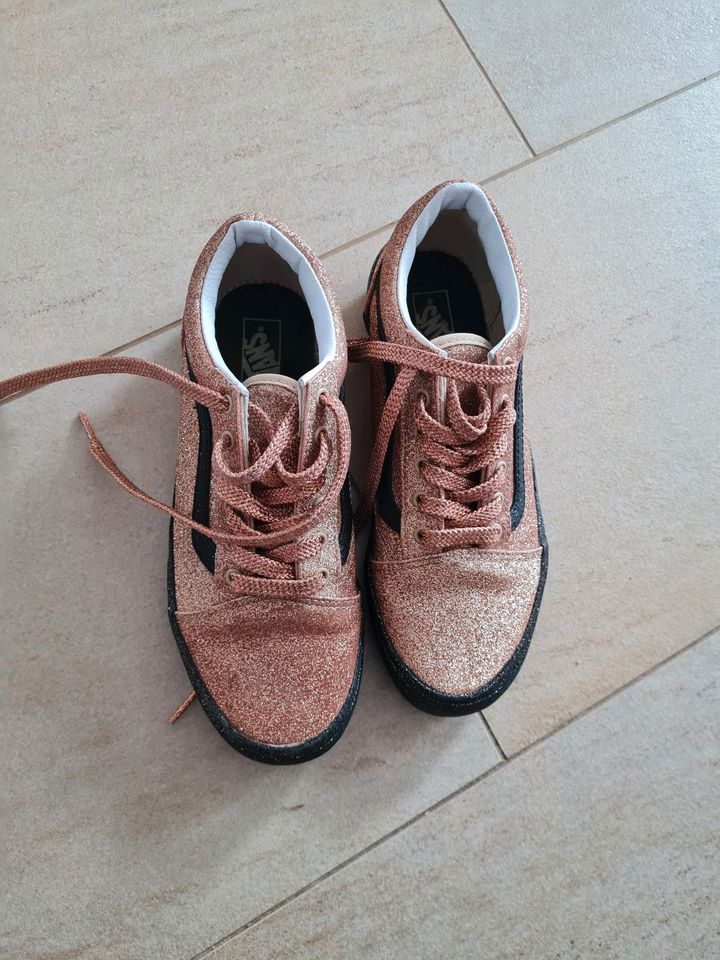 Vans Sneaker Turnschuhe Schuhe Gr. 38 in Mengkofen