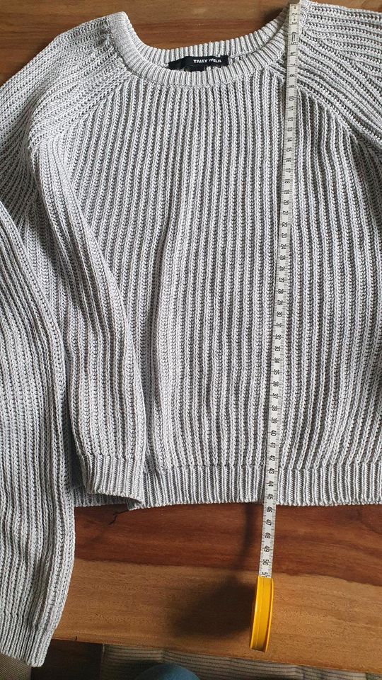 Pulli kurz xs, oder Mädchen 158/164, Kurzpullover in Troisdorf