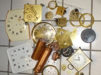 Alte Uhrenteile, Uhrwerke,Zifferblätter,Ersatzteilspender,Bastler Nordrhein-Westfalen - Moers Vorschau