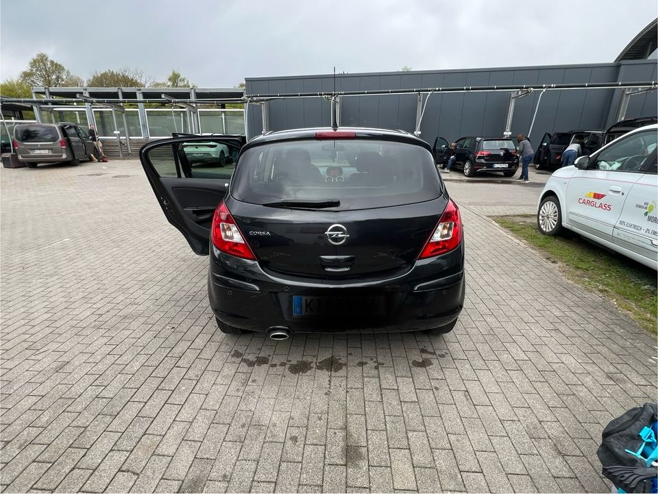 Opel Corsa in Kiel