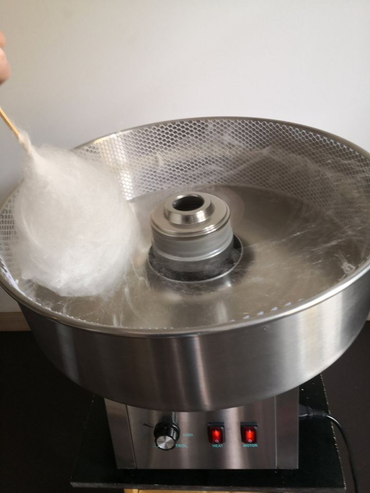 Vermiete Professionell Zuckerwatte-Maschine 62cm in Brandenburg an der Havel