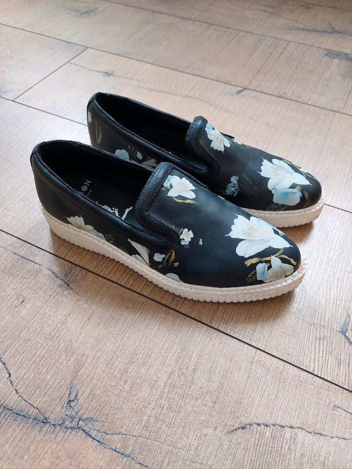 Loafer von Religion Gr. 39 schwarz mit Blüten in Boffzen