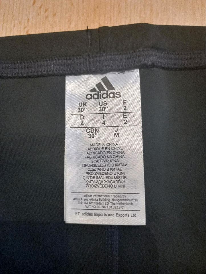 Adidas Colourblock Boxer-Badehose NEU Größe 4 (Badehose) in Sonnewalde