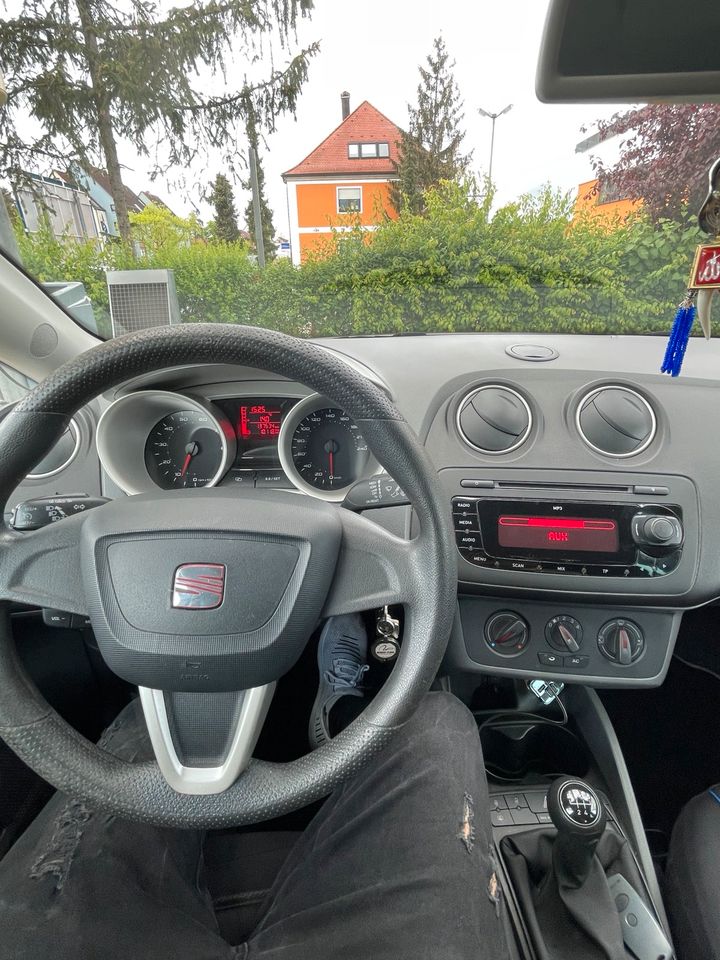 Seat Ibiza weiß 4/5 Türen in Neumarkt i.d.OPf.