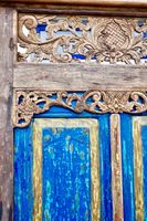antike Tür a Asien geschnitzt Bali Tür Holztür historisch ANGEBOT Brandenburg - Hennigsdorf Vorschau