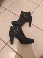 Lloyd Damen Stiefeletten schwarz Gold neu 38 1/2 Niedersachsen - Oldendorf (Landkreis Stade) Vorschau