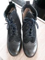 Stiefel Landrover blau, Gr. 41 gefüttert Hessen - Großalmerode Vorschau