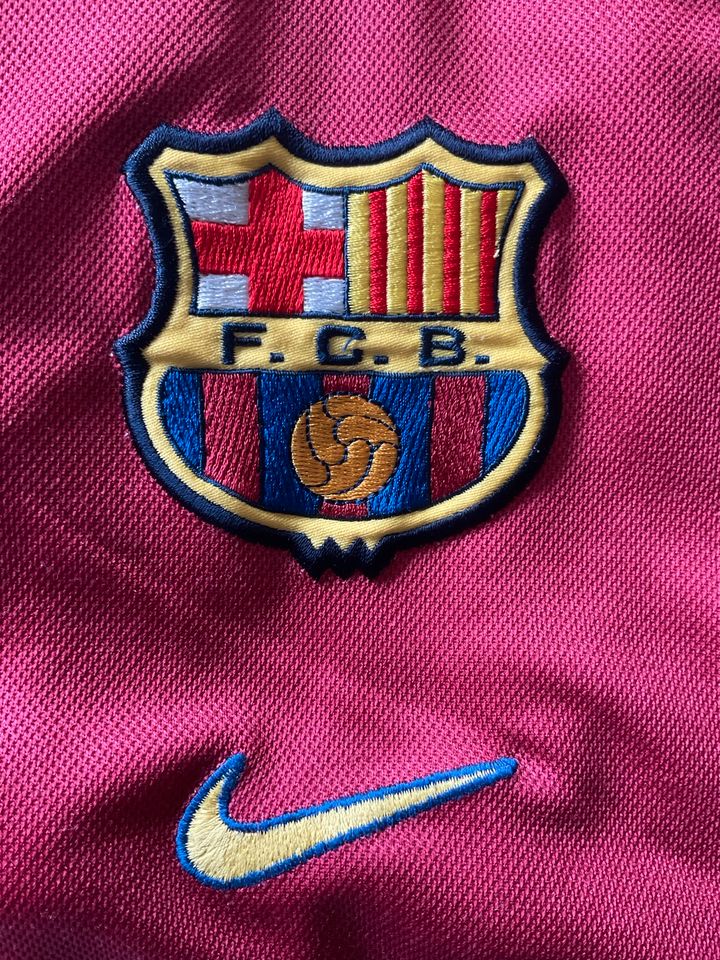 Original Nike FC Barcelona Trikot mit Hose Gr. XL in Schenefeld