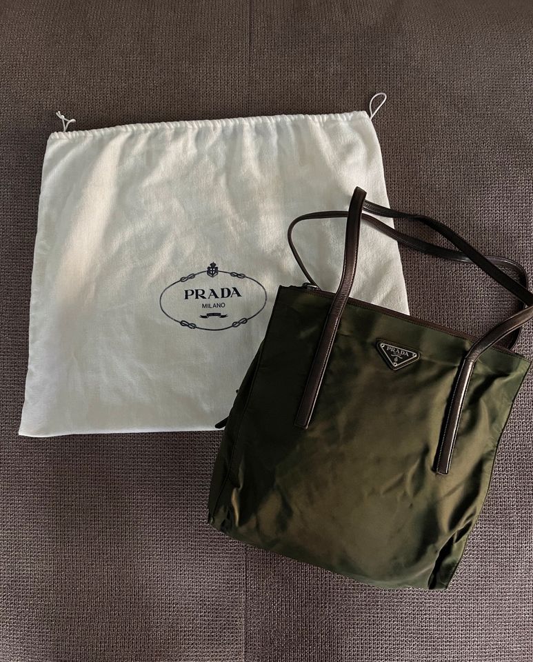 Prada Tragetasche Nylon Totebag in Pforzheim