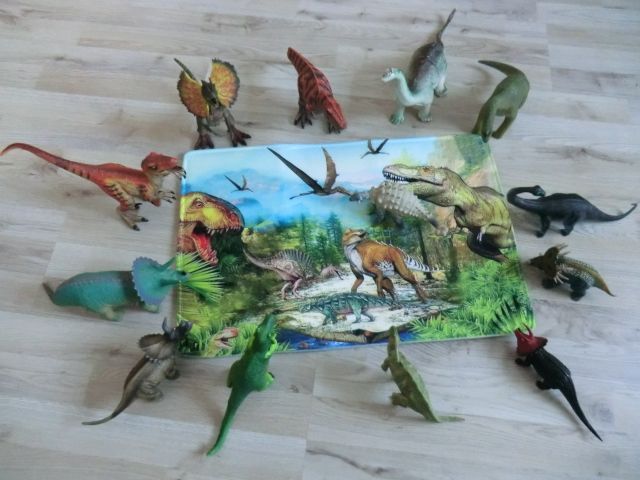 Dinosaurier Kinderzimmer T Rex Dino Ankylosaurus Langhals in Tauberbischofsheim