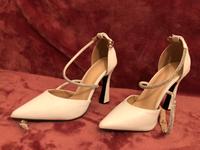 Brautschuhe mit Absatz, Hochzeitsschuhe Hessen - Greifenstein Vorschau