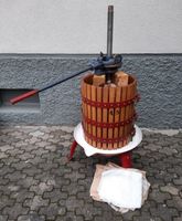 Obst/ Traubenpresse - 100 Liter - Hölzer +Presstücher +Pressroste Baden-Württemberg - Rust Vorschau