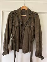 Verkaufe coole Damen- / Mädchenjacke von Diesel - Größe S Stuttgart - Stuttgart-Ost Vorschau
