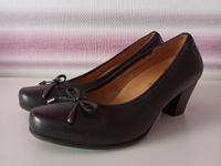 Caprice Pumps mit Schleife, Echtleder, Gr. 4 Hessen - Selters Vorschau