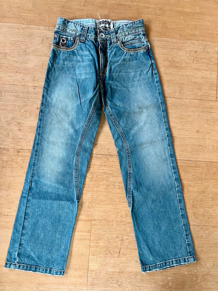 Coole Jeans R95th Gr. 140, 10 J. Gerades Bein weiter geschnitten in Stadtbergen