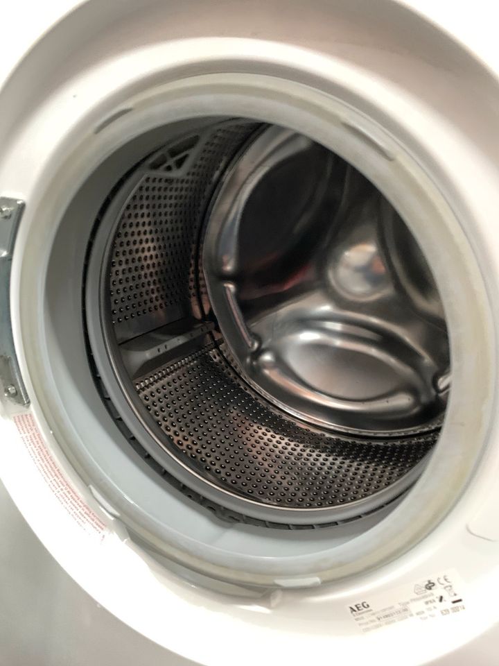 AEG Lavamat Waschmaschine L74810 Sport Top Zustand in Bonn