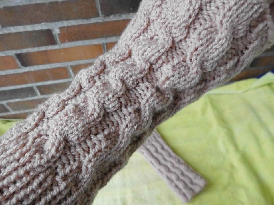 Armstulpen beige Beinstulpen gestrickt Stulpen Pulswärmer L / XL in Berlin