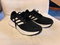 Adidas Sportschuhe, 43 ⅓, sehr guter Zustand Baden-Württemberg - Schönau Vorschau