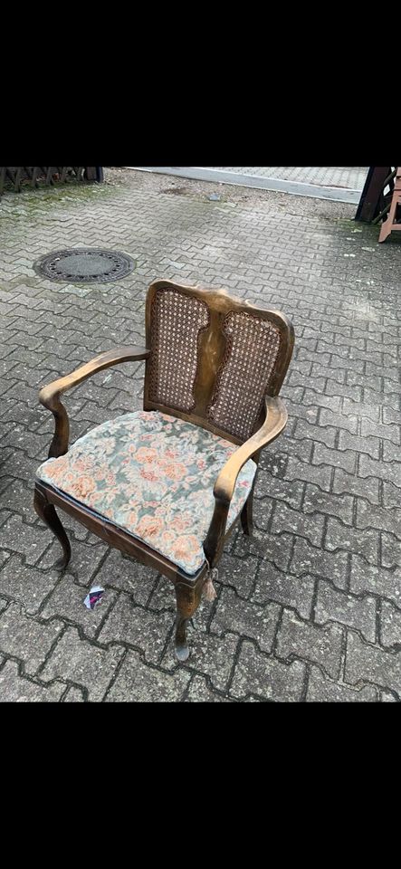 Chippendale Stühle und Tisch in Berlin