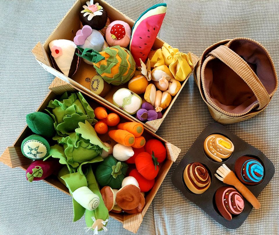 Stoffspielzeug Gemüse, Obst, Kuchen (IKEA DUKTIG) in Gründau