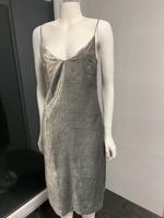 H&M Samtoptik Kleid hellgrau Silber Gr 36 neu mit Etikett Köln - Heimersdorf Vorschau