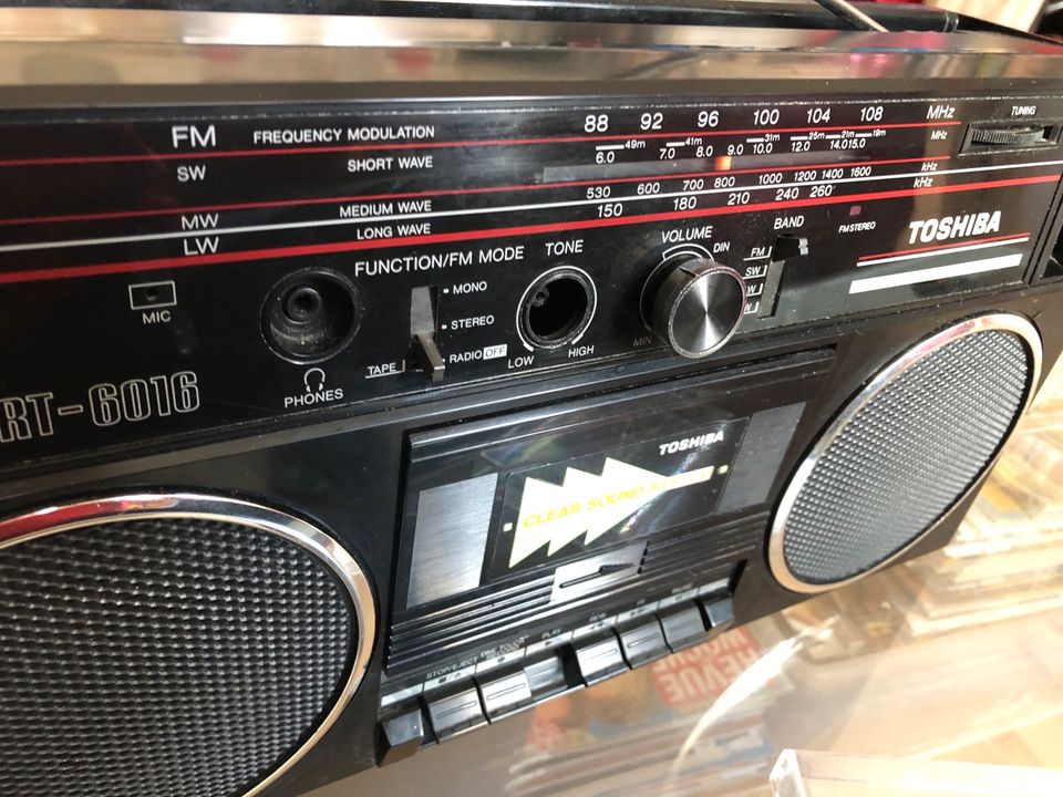 Toshiba RT-6016 Radiorekorder Kassettenrekorder in Berlin