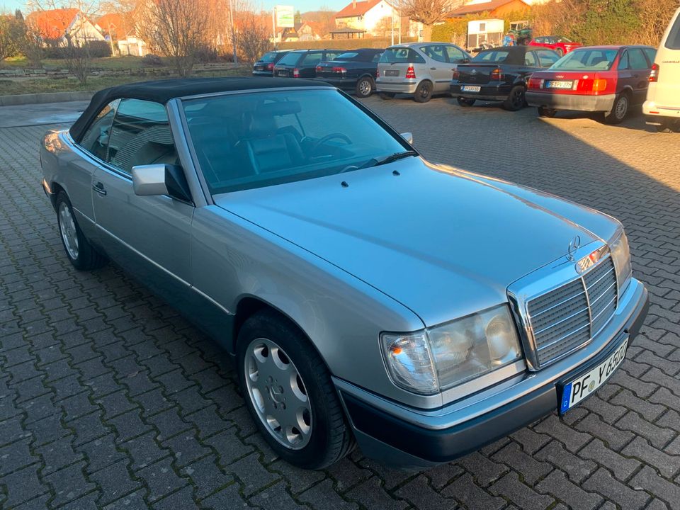 Mercedes CE300 W124 H-Zulassung Oldtimer in Maulbronn