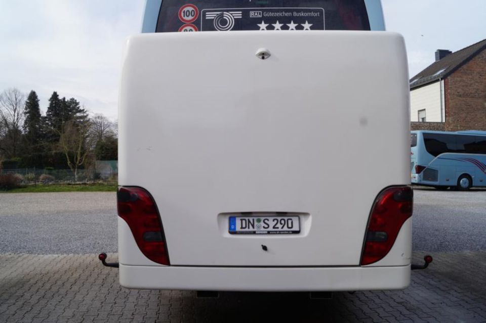 Skikoffer, Skikasten, Skibox, Gepäckkoffer für Busse mit Kamera in Düren