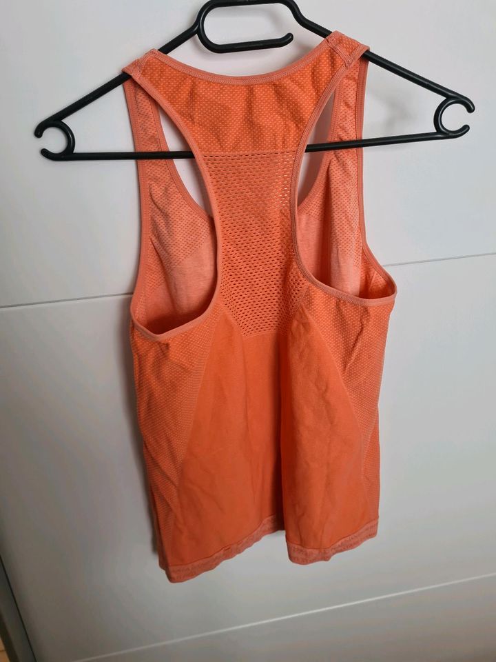 Sporttop Orange in Plettenberg