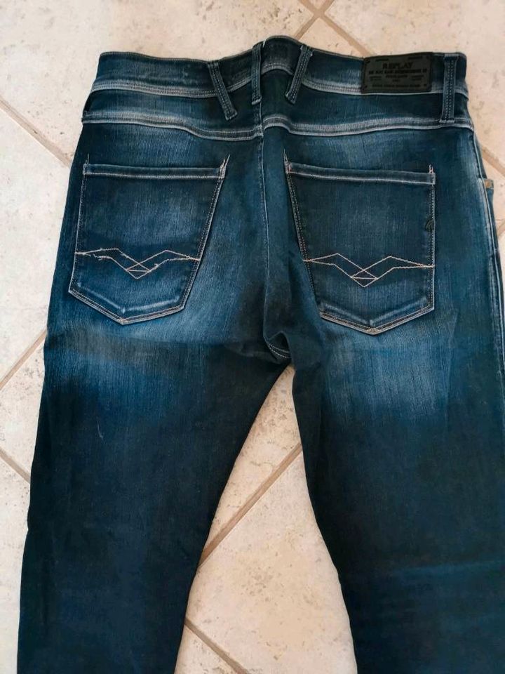 Replay Herren Jeans dunkelblau in Gr. W33 L32 wNEU für 32,00€ in Frohburg