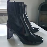 Zara Stiefeletten Damen schwarz Gr. 4 1/2 neuwertig Schleswig-Holstein - Lübeck Vorschau