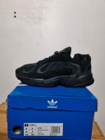 NEU - SIZE 42 - ADIDAS YUNG 1 SNEAKER SCHWARZ SPORT Hessen - Hanau Vorschau