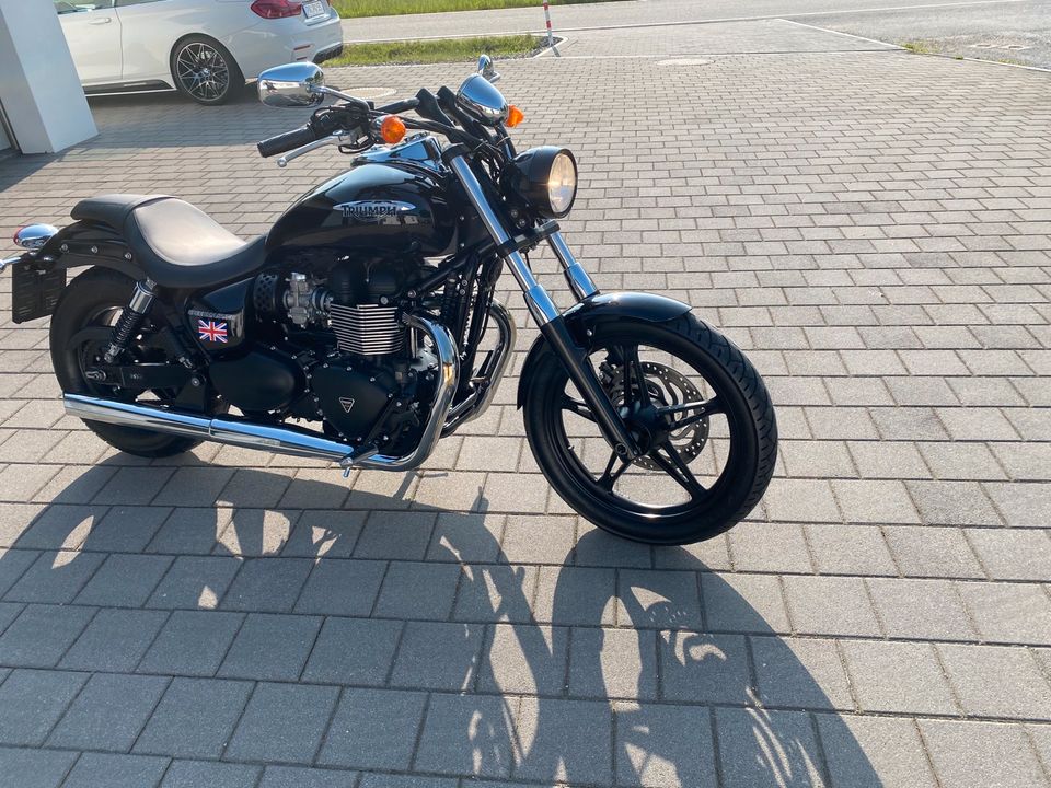 Triumph Speedmaster - 7300 Kilometer- Topzustand in Neuburg am Inn