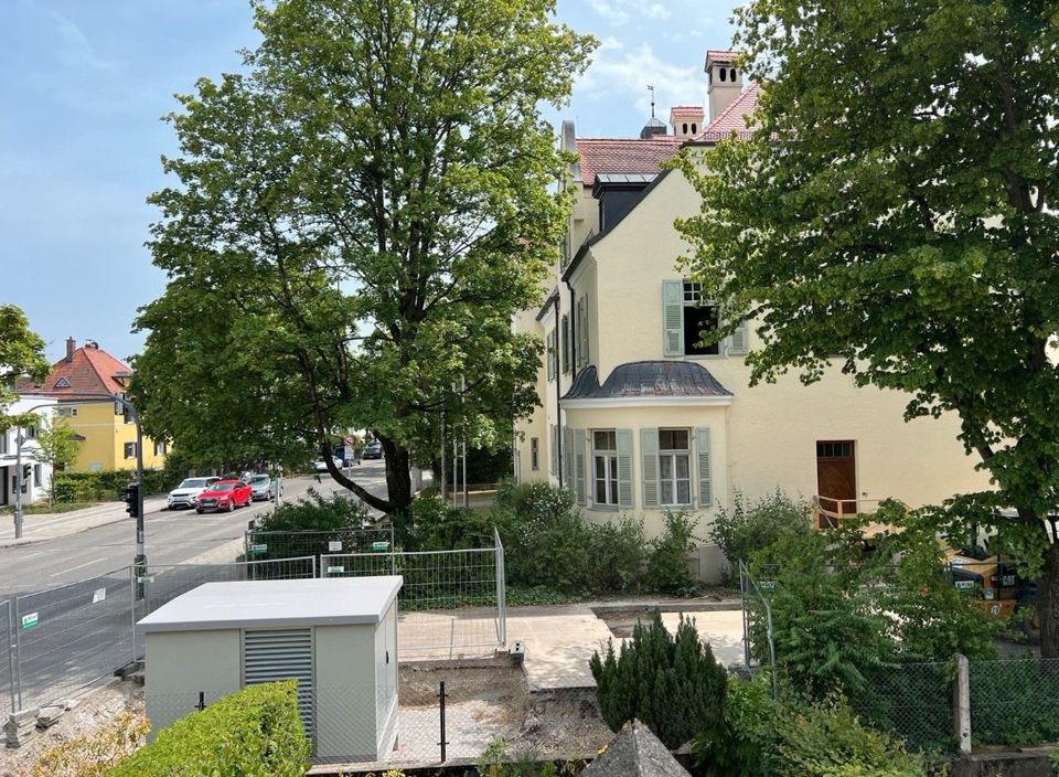 ILIEV IMMOBILIEN: Familienfreundliches & helles Haus mit 3 Wohnungen und großem Südgarten in MÜNCHEN-PASING in München
