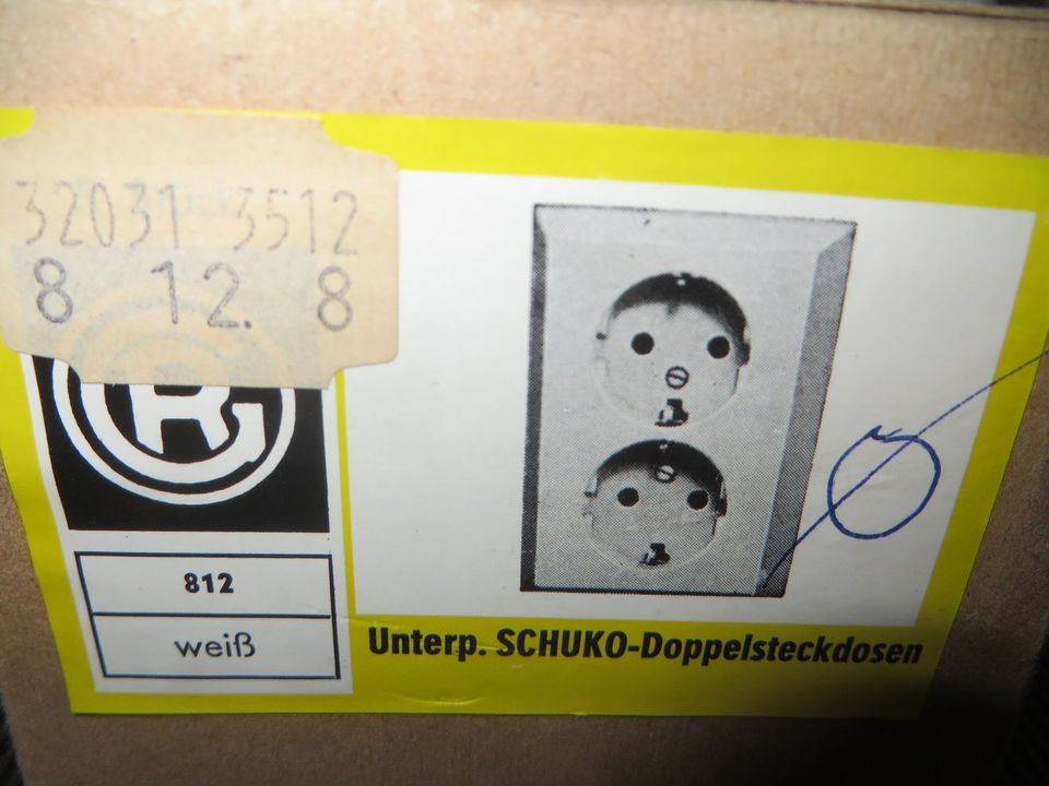 Schuko Doppelsteckdose, Unter-Putz, Neu in Niederweis