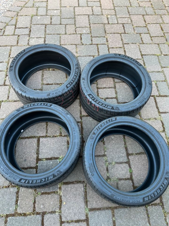 Michelin Pilot Sport 4s 285/35/20 2x in Brackel