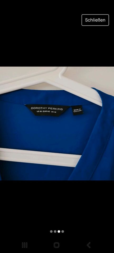 Dorothy Perkins dunkelblaue Bluse mit steinen in Nürnberg (Mittelfr)