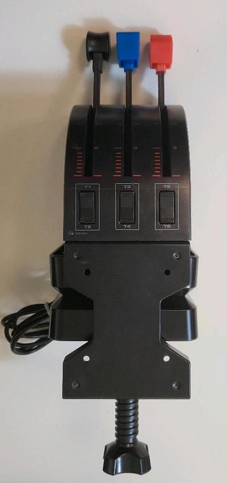 Saitek/Logitech Flight System Yoke + Rudder Pedals *Händlerware* in Erfurt
