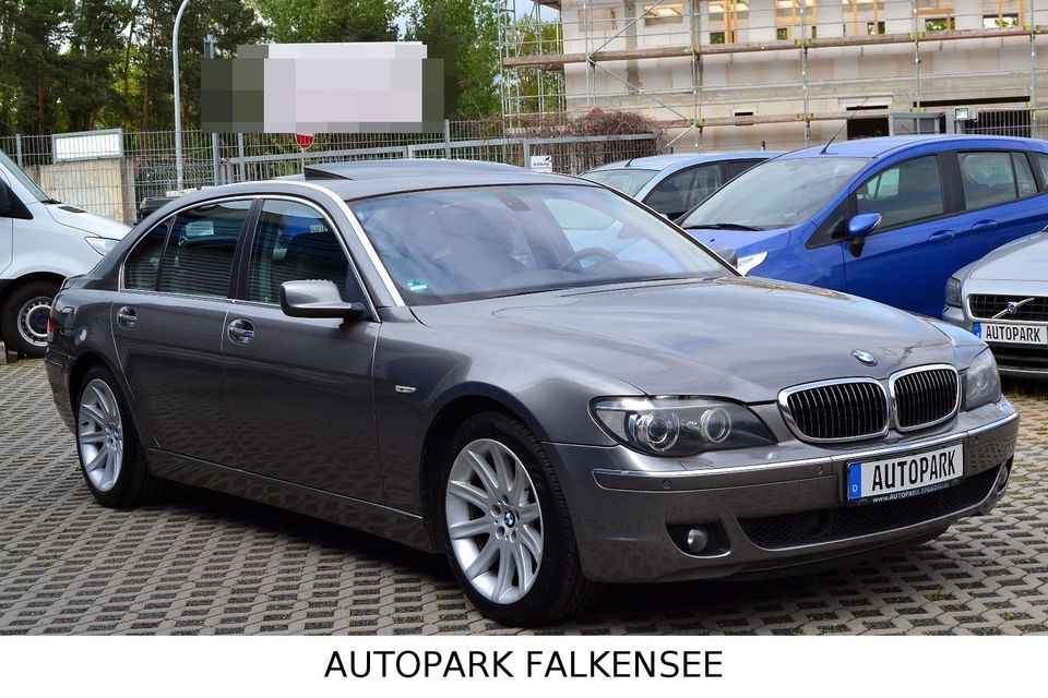 BMW 750 LI LANG VOLLAUSSTATTUNG LPG GAS EX-REGIERUNG in Falkensee