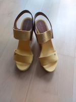 Tommy Hilfiger tolle gelbe Wedges Größe 38 Hessen - Riedstadt Vorschau