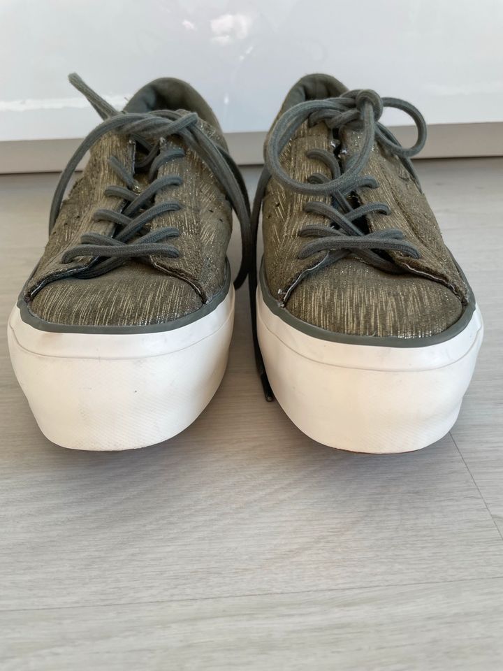 Converse Plateau Sneaker khaki grün glitzer 37 in Kaiserslautern