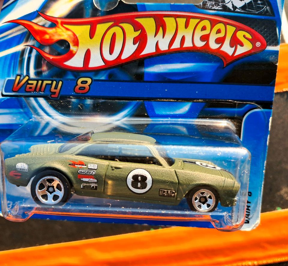 HOT WHEELS MODELLAUTO SAMMLUNG - 3x Vairy 8 - OVP in Chemnitz