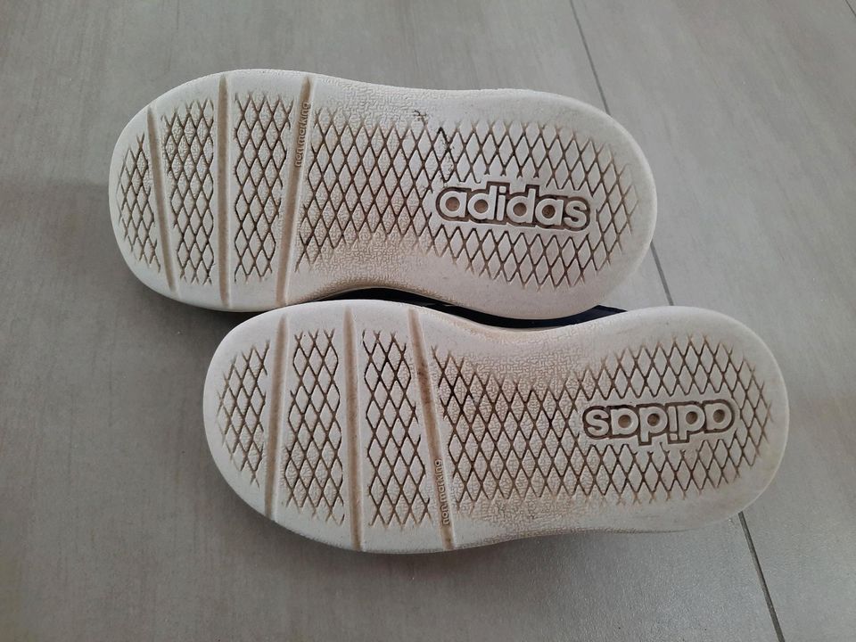 Adidas Tensaur Turnschuhe Sneaker Jungen Gr. 25 in Schwandorf