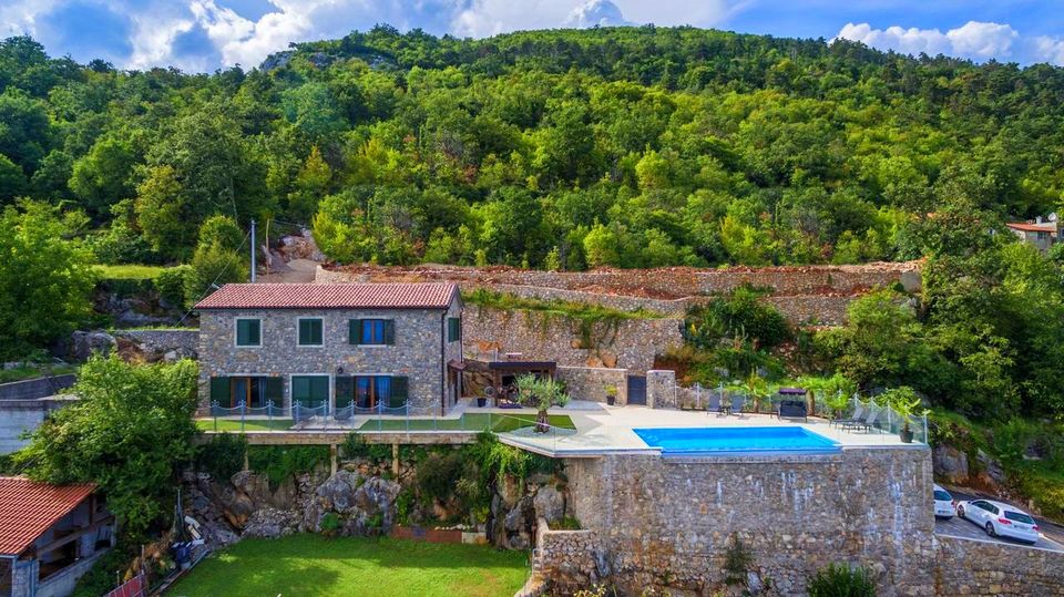 FERIENHAUS KROATIEN* LUXUSVILLA MIT MEERBLICK* 5.30h MÜNCHEN in München