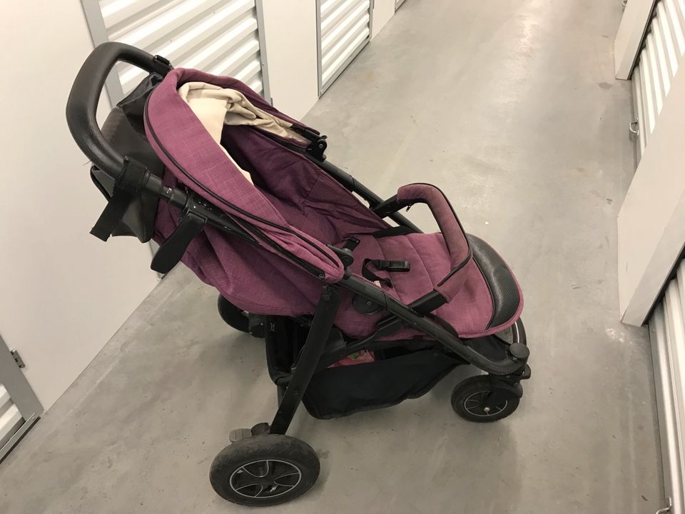 Joie Kinderwagen in Berlin