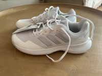 adidas Damen Tennis Schuhe Gr. 39 1/3 weiss NEU Sendling - Obersendling Vorschau