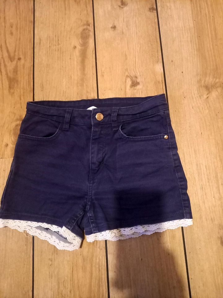 11 Tlg Mädchen Paket 152 158 T-Shirt Shorts kurze Hose Pullover in Leer (Ostfriesland)